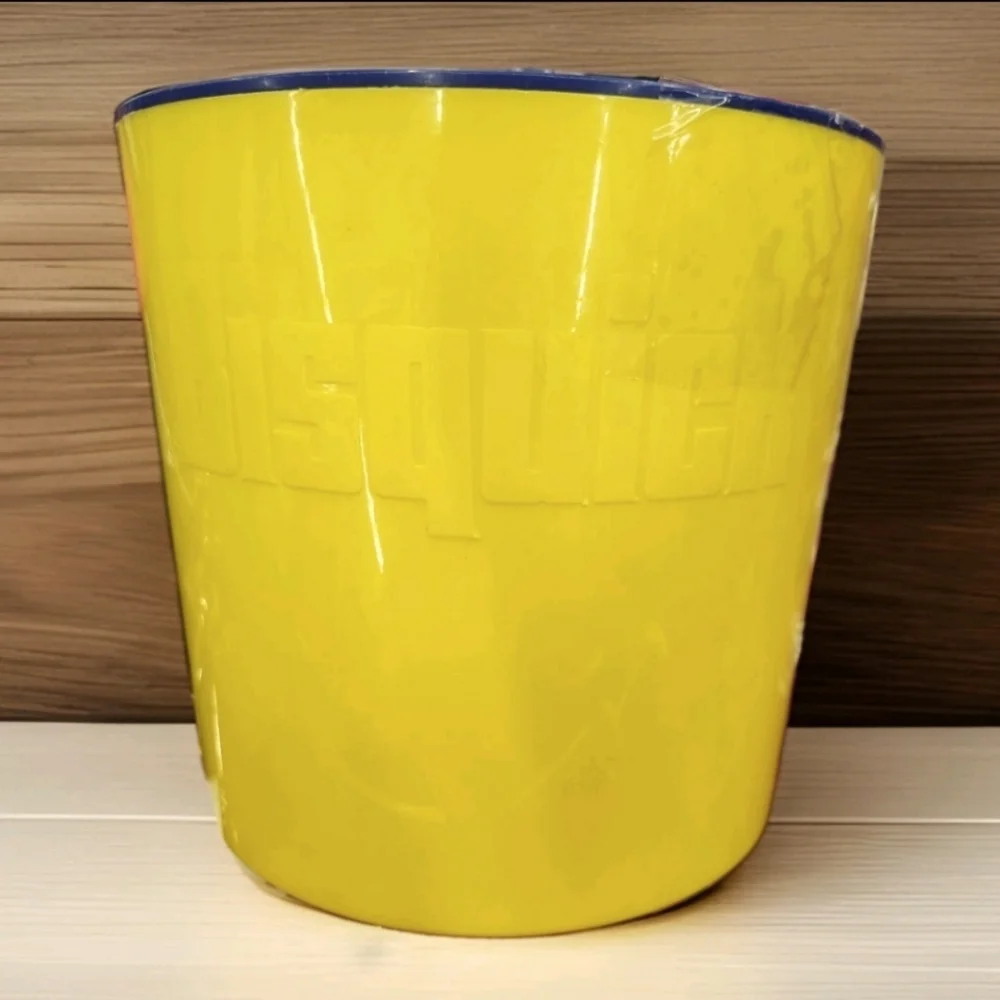 VTG Bisquick Yellow Plastic Canister with Blue Lid – RB Products Corp. 1970s/80s